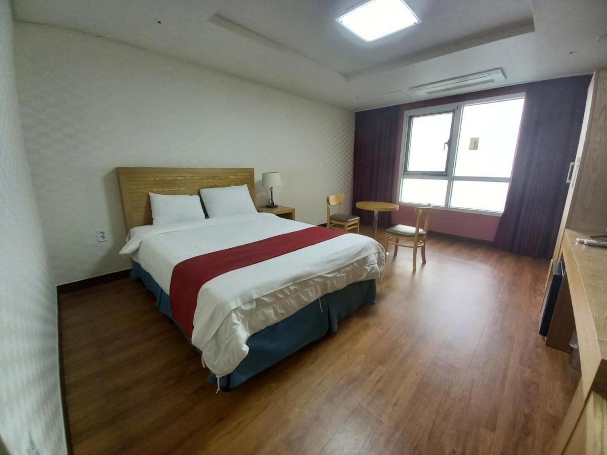 Breeze Bay Hotel Seogwipo Eksteriør bilde