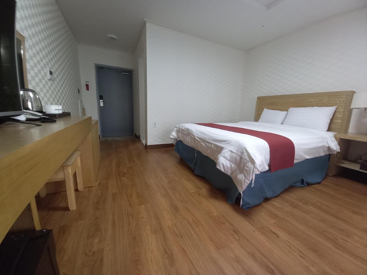Breeze Bay Hotel Seogwipo Eksteriør bilde
