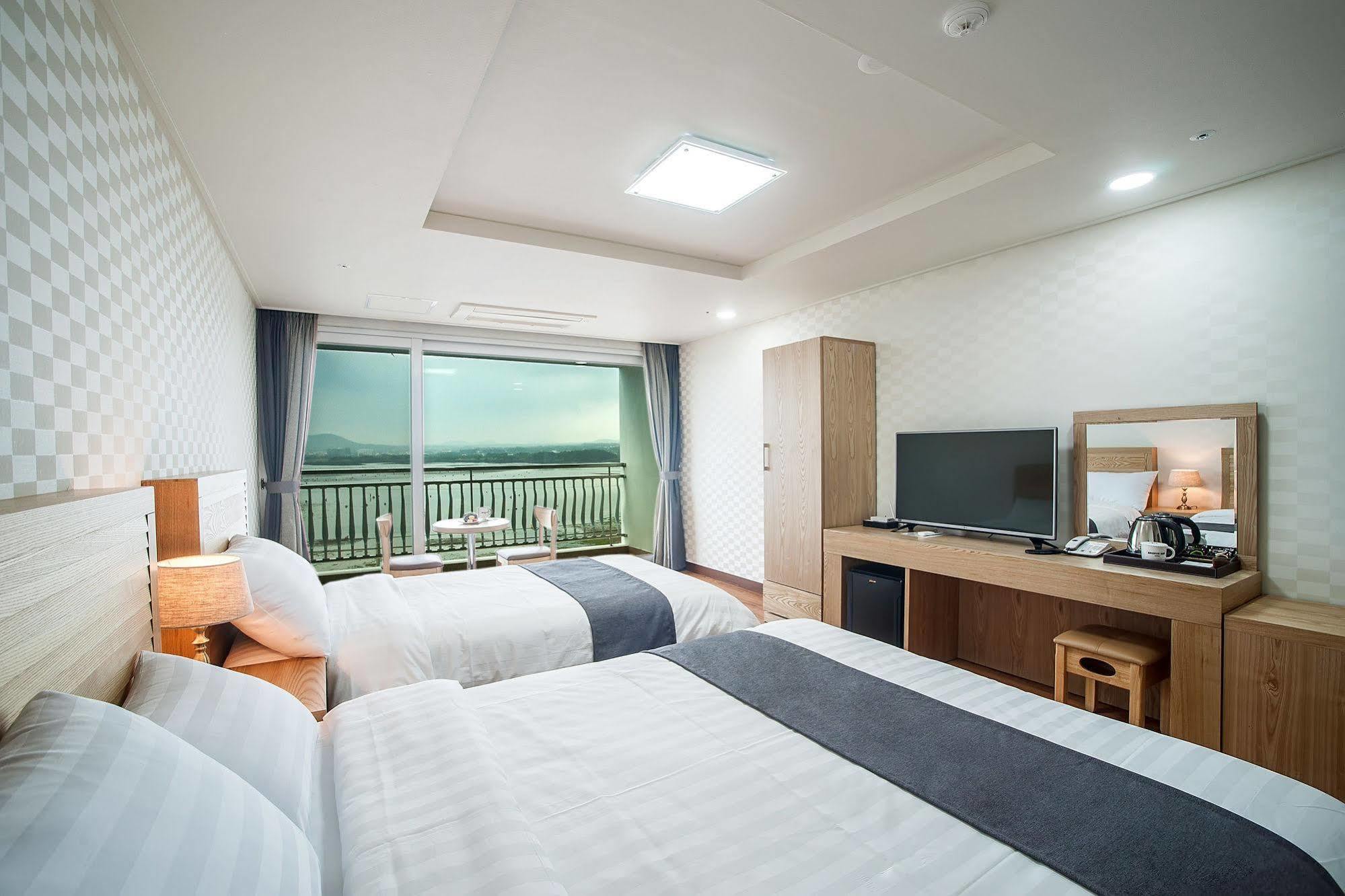 Breeze Bay Hotel Seogwipo Eksteriør bilde