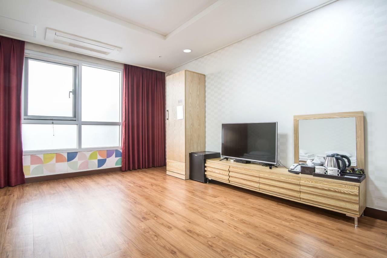 Breeze Bay Hotel Seogwipo Eksteriør bilde