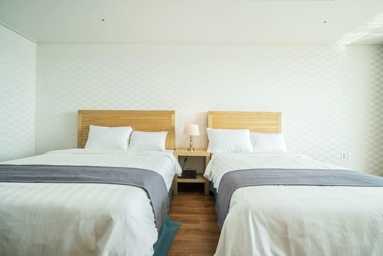 Breeze Bay Hotel Seogwipo Eksteriør bilde