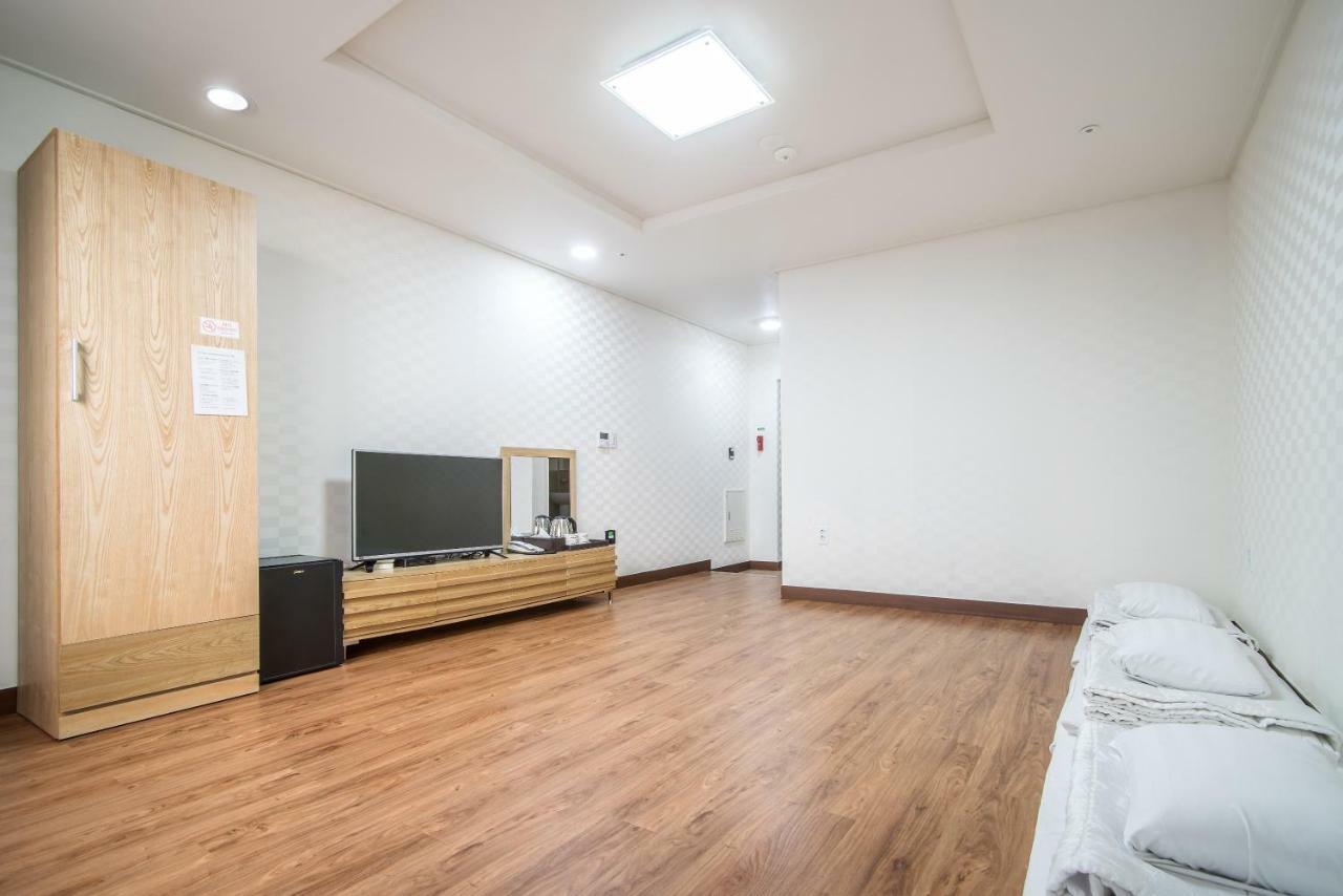 Breeze Bay Hotel Seogwipo Eksteriør bilde