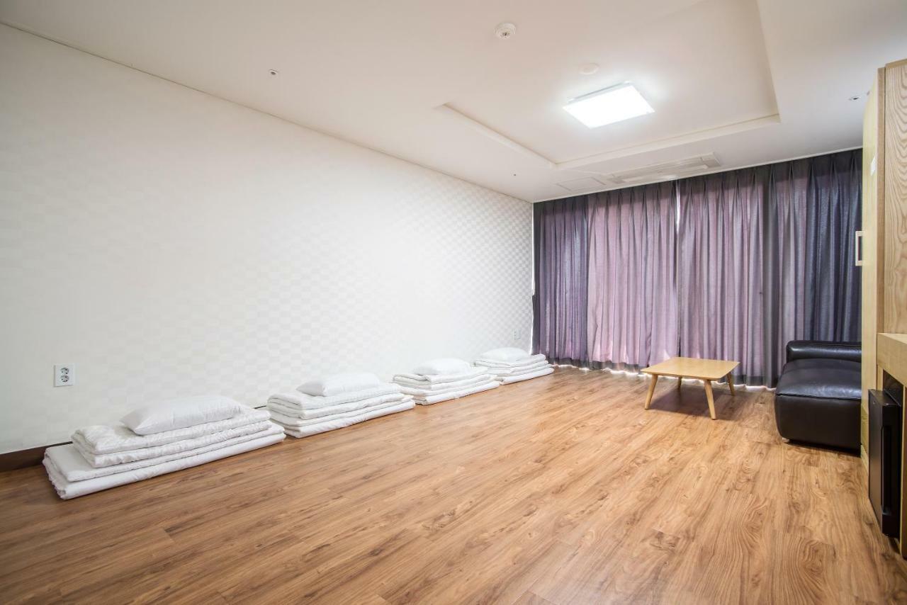 Breeze Bay Hotel Seogwipo Eksteriør bilde